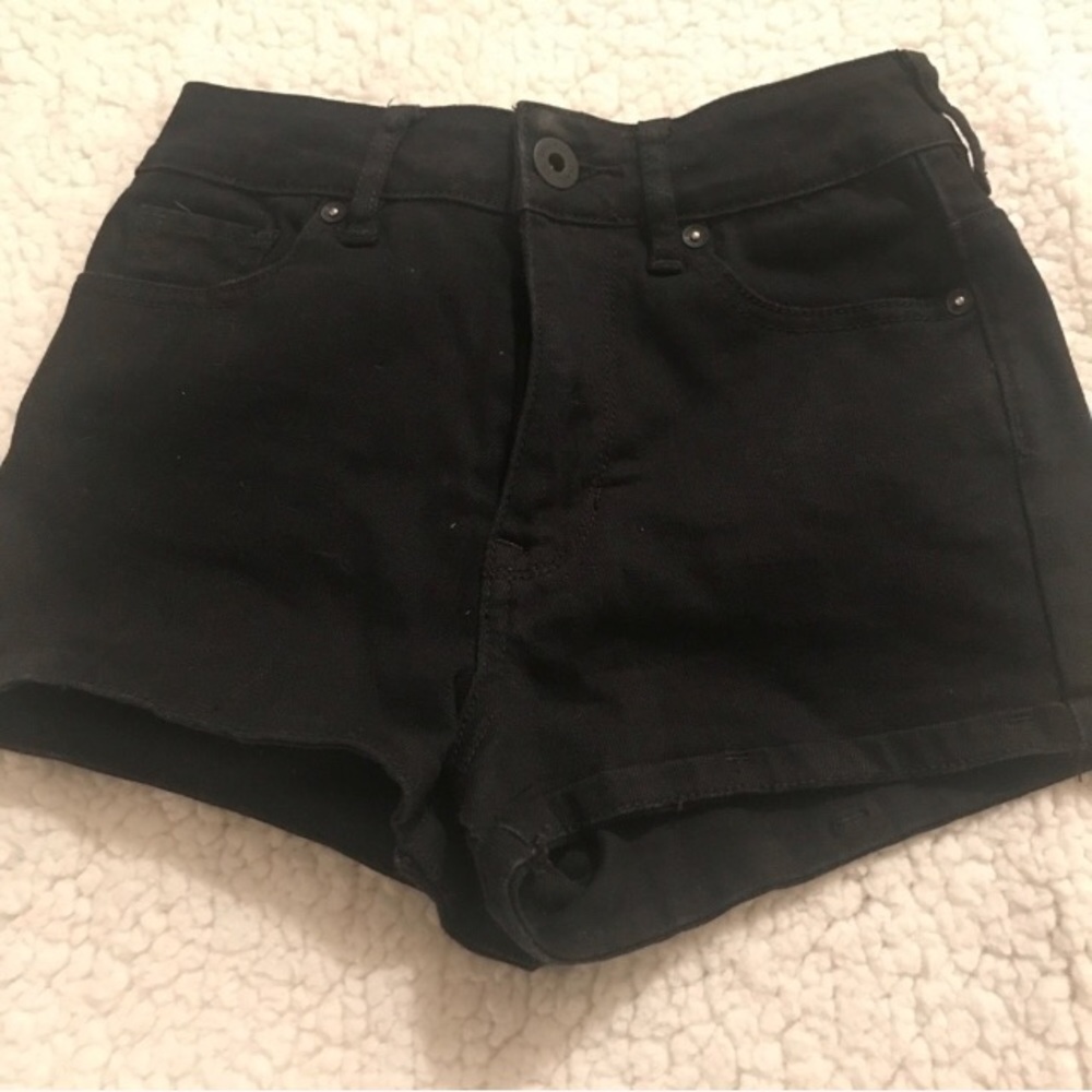 Bullhead / pacsun black denim shorts high rise